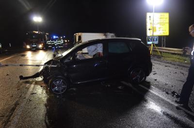 Geisingen: LKW kontra PKW auf der L185 bei Geisingen